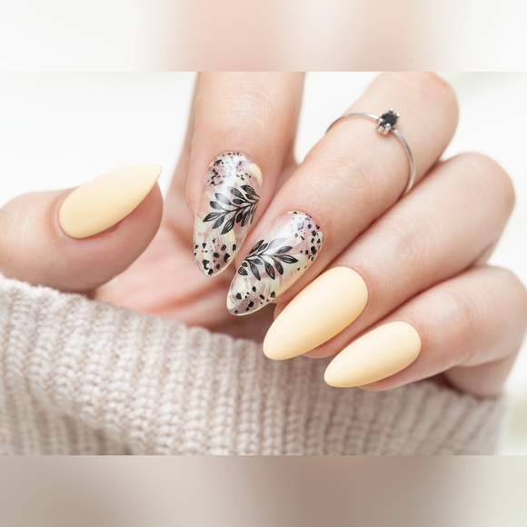 Sunshine, Handmade Nail Set - Picture 2 of 11